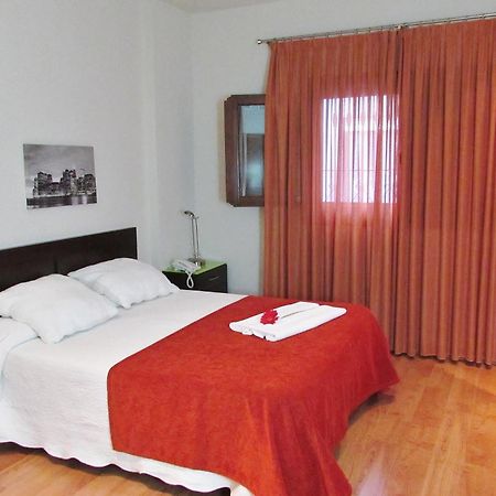 Apartamentos Turisticos Las Nieves Granada Room photo