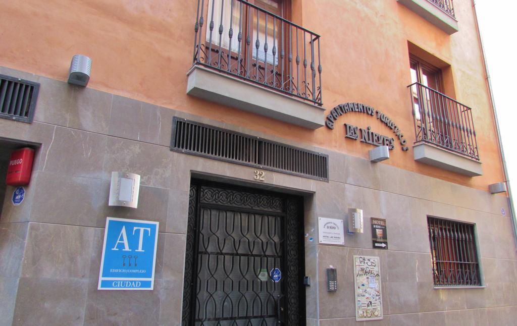 Apartamentos Turisticos Las Nieves Granada Exterior photo